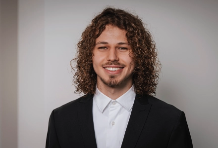 Porträt von Benedikt Waldau.