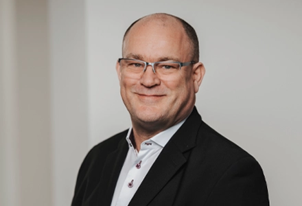 Porträt von Ralf Lieven.